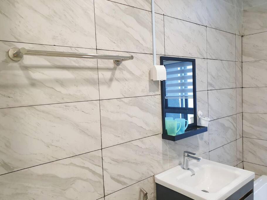 Seaview#Warmth#Netflix#Privatebathtub#Seasideluxurycondo#Imperioresidence Малакка Экстерьер фото